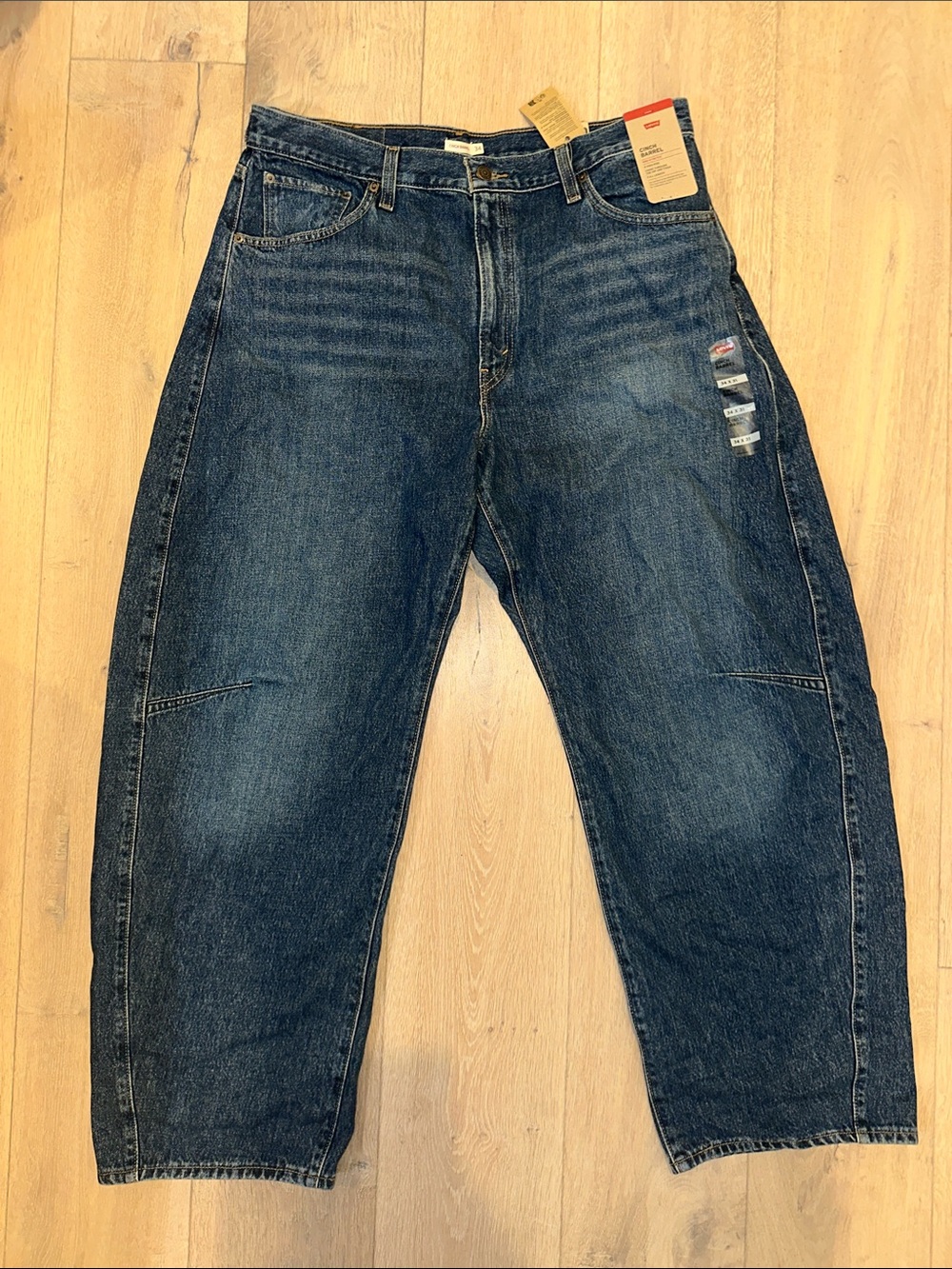 Levi’s Women’s Cinch Barrel High-Rise Dark Blue Jeans